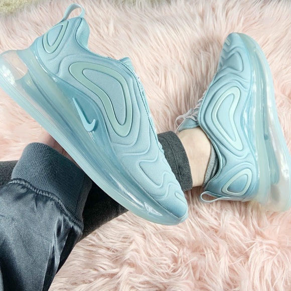 Nike Shoes - New Nike Women’s Air Max 720 Sneakers